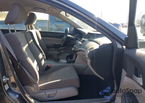 2011 Honda Accord 2.4 Lx z USA, uszkodzony, nr VIN 1HGCP2F37BA136999